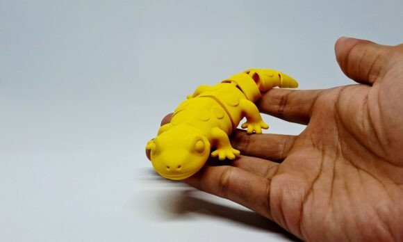 3D Printable Salamander Figurine